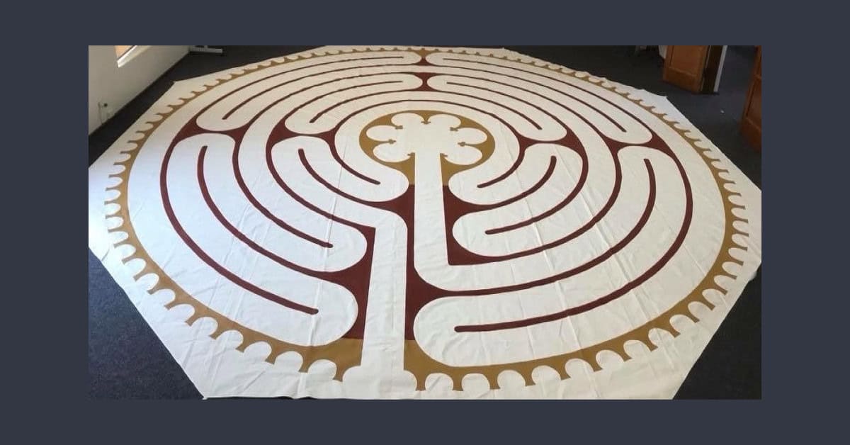 VOX-article-2026-Oct-Alumni-Labyrinth.jpg